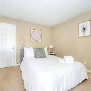 Viagem - - Bright 2br W/gym+pool+parking Apartment